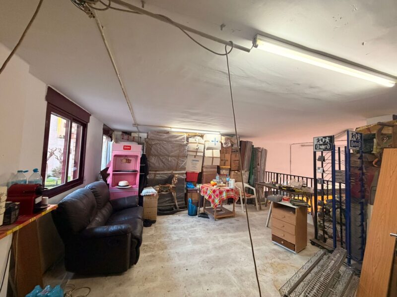 Traspaso papelería–librería con prensa, revistas, artículos de regalo y Loterías del Estado