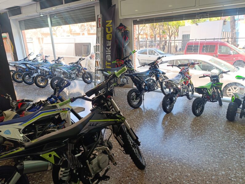 TRAPASO TIENDA/TALLER MOTOS EN FUNCIONAMIENTO