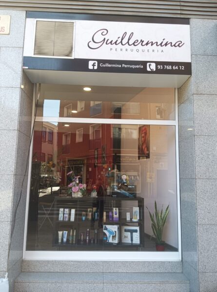 TRASPÀSO PELUQUERIA CON CARTERA DE CLIENTES