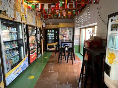 Se vende negocio local de maquinas de vending