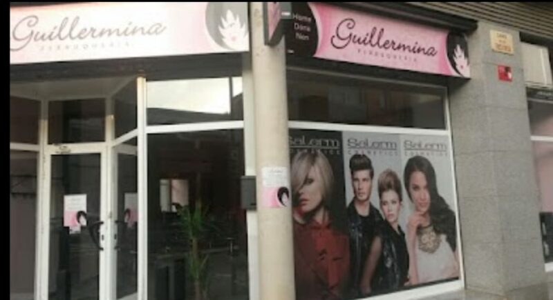 TRASPÀSO PELUQUERIA CON CARTERA DE CLIENTES