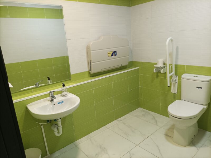 Venta de clínica de podología y fisioterapia con local