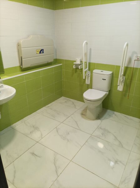 Venta de clínica de podología y fisioterapia con local
