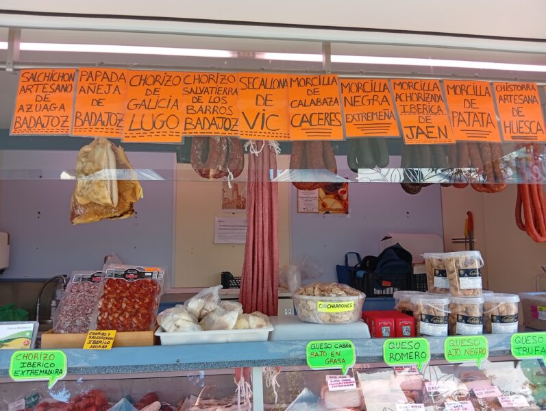 Traspaso de puesto de alimentación en 4 mercados