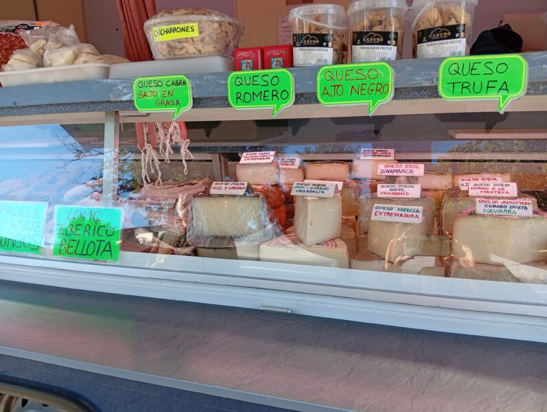 Traspaso de puesto de alimentación en 4 mercados