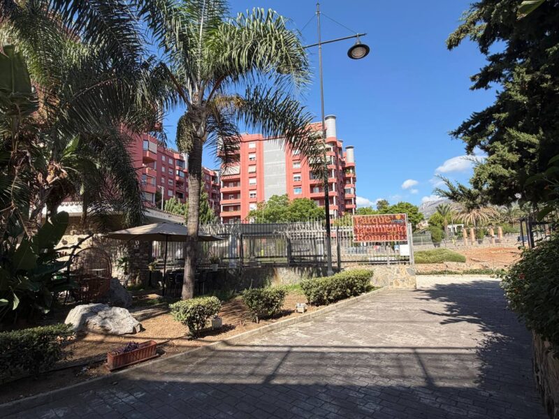 Traspaso de bar-restaurante con terraza en Fuengirola