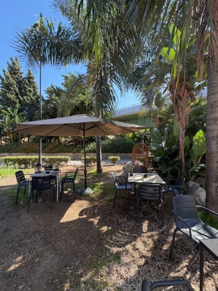Traspaso de bar-restaurante con terraza en Fuengirola